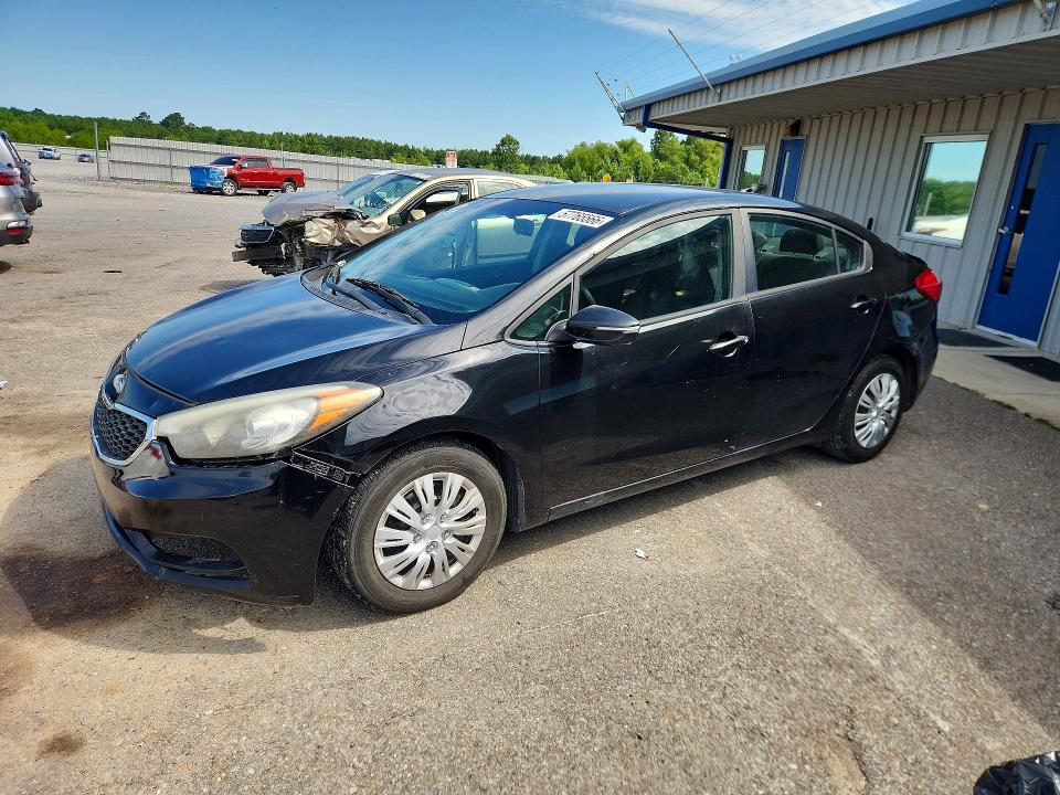 2015 Kia Forte მანქანა იყიდება აუქციონზე, vin: KNAFX4A6XF5323853, აუქციონის ნომერი: 57765566
