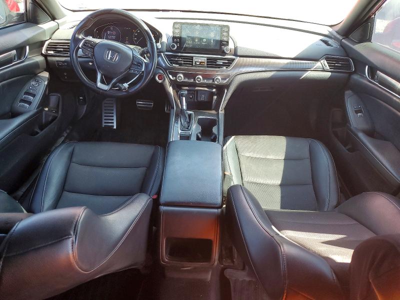 56874476 :رقم المزاد ، 1HGCV1F33JA065623 vin ، 2018 Honda Accord مزاد بيع