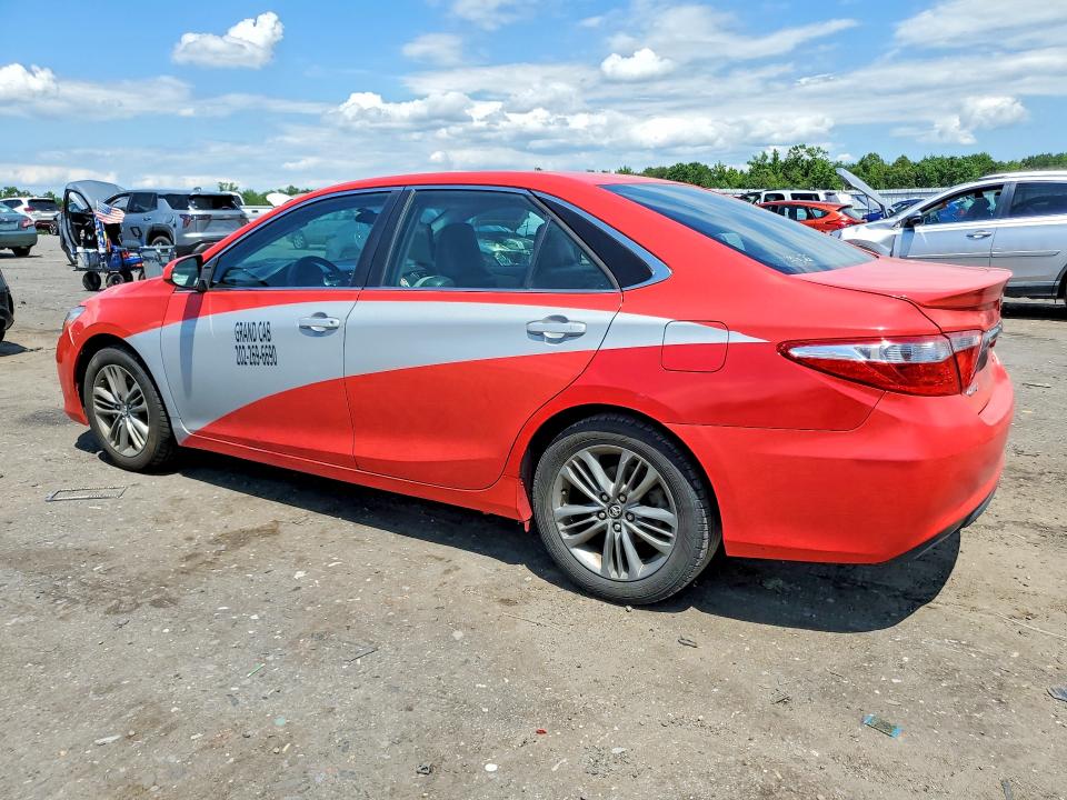 57500186 :رقم المزاد ، 4T1BF1FK2HU644170 vin ، 2017 Toyota Camry مزاد بيع