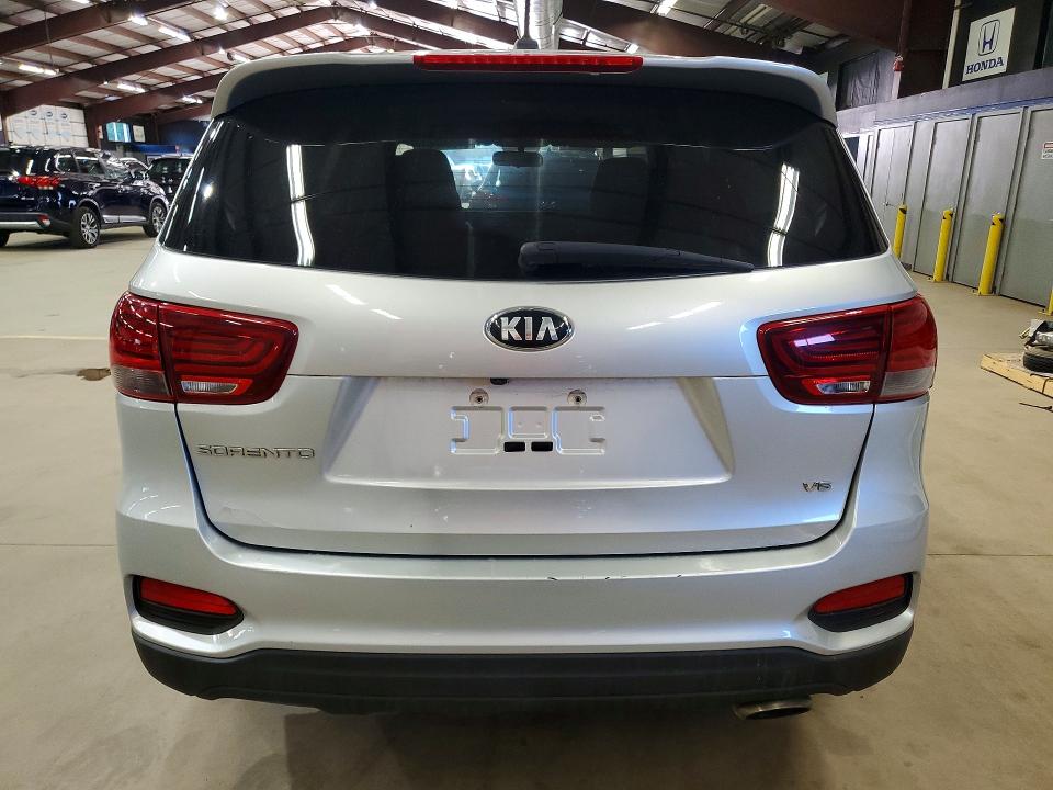 2019 Kia Sorento მანქანა იყიდება აუქციონზე, vin: 5XYPG4A55KG483400, აუქციონის ნომერი: 57664246