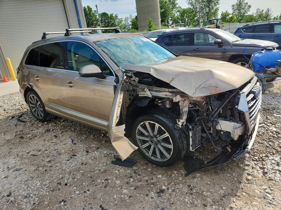 Продажа на аукционе авто 2018 Audi Q7, vin: WA1VAAF72JD000079, номер лота: 55599156