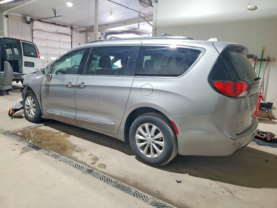 Продаж на аукціоні авто 2017 Chrysler Pacifica, vin: 2C4RC1BG0HR598994, номер лоту: 56189646