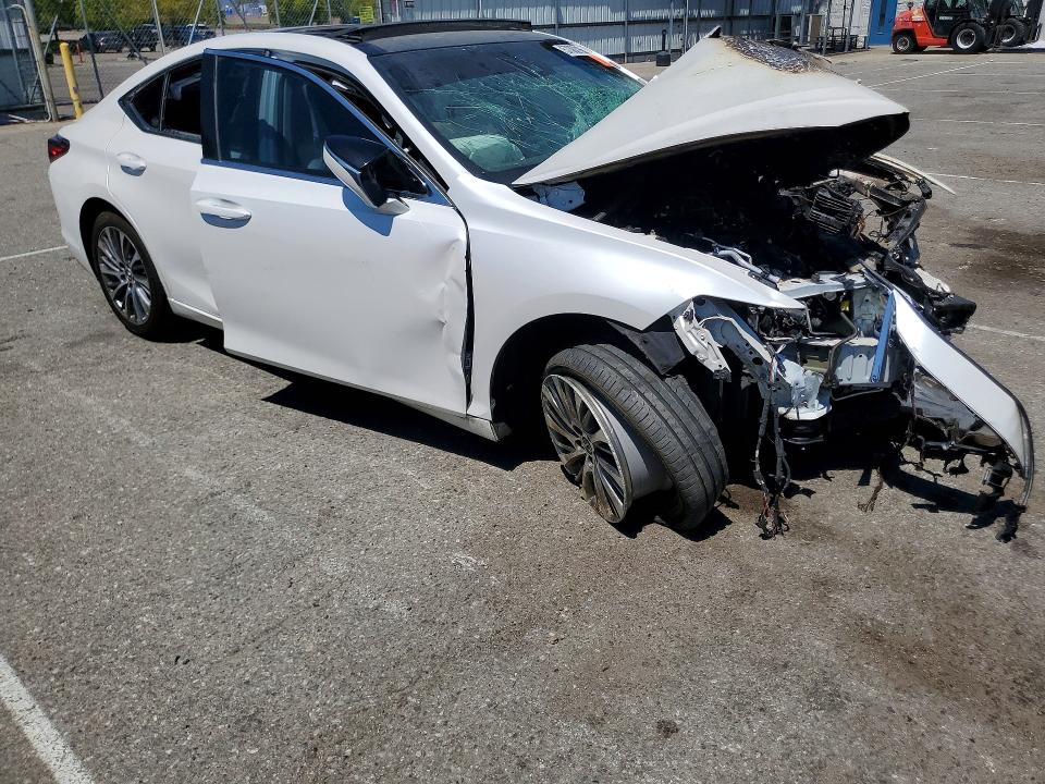 2019 Lexus Es მანქანა იყიდება აუქციონზე, vin: 58ABZ1B10KU026947, აუქციონის ნომერი: 57362166