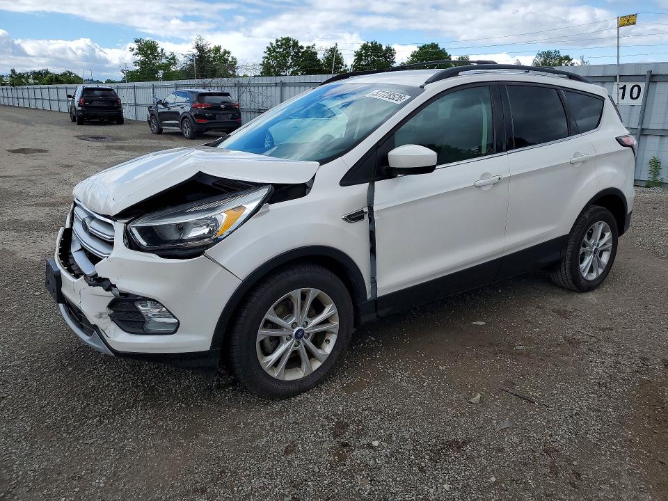 Продажа на аукционе авто 2018 Ford Escape 4d, vin: 1FMCU0GD0JUD45738, номер лота: 57728526