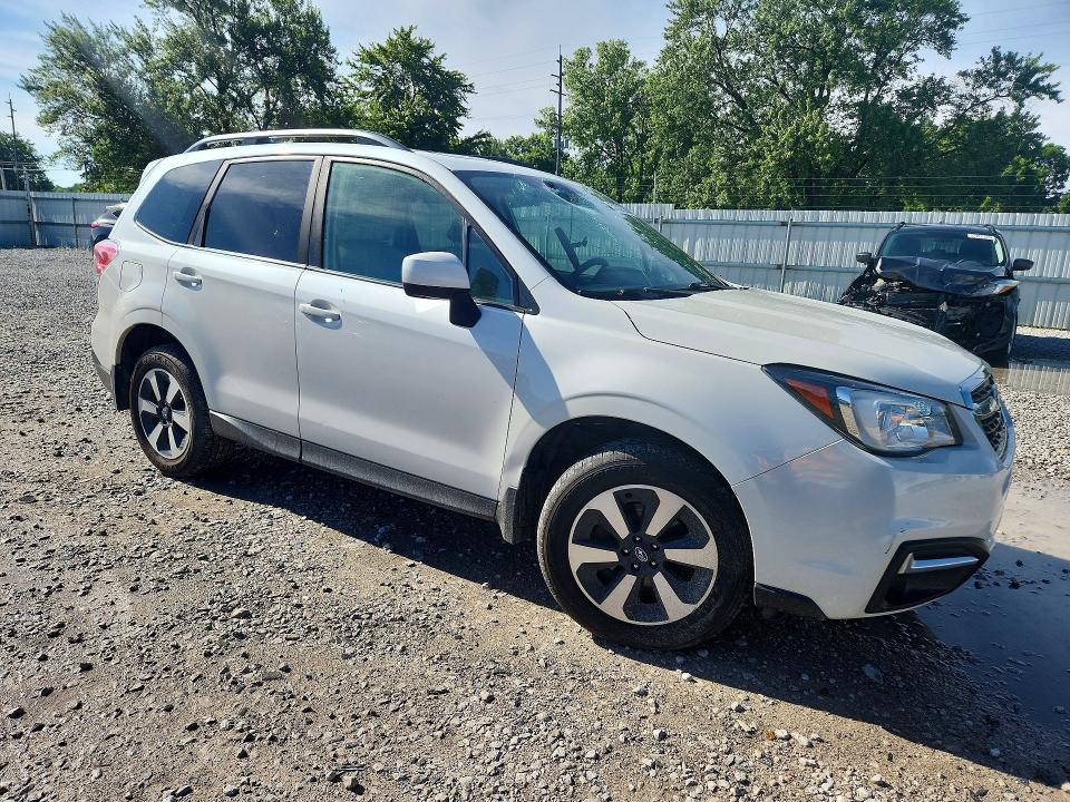 2017 Subaru Forester მანქანა იყიდება აუქციონზე, vin: JF2SJAGC9HH579130, აუქციონის ნომერი: 57322266
