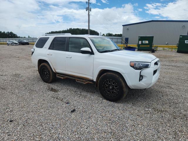 2015 Toyota 4runner მანქანა იყიდება აუქციონზე, vin: JTEZU5JR0F5102329, აუქციონის ნომერი: 58052406