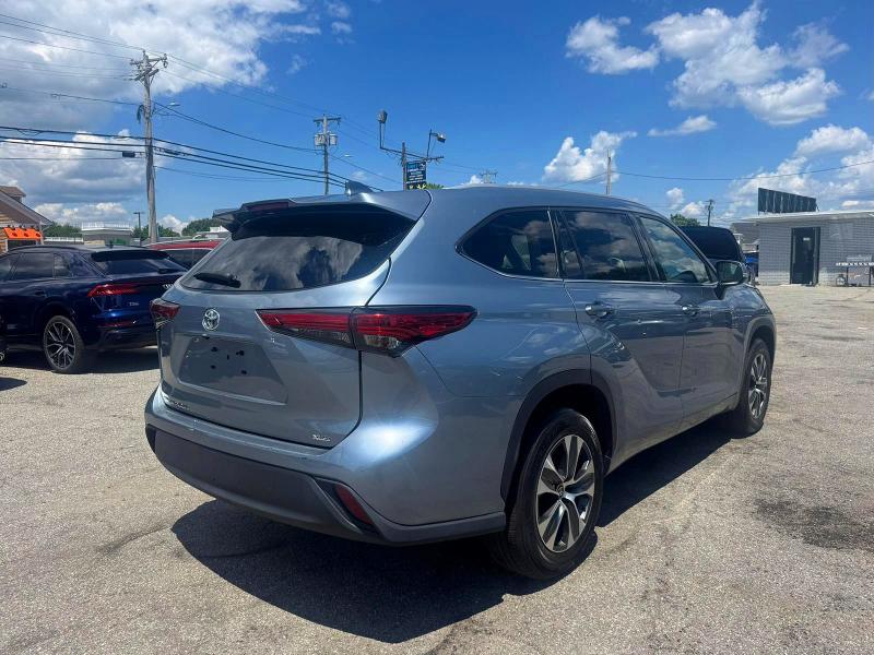 Продажа на аукционе авто 2022 Toyota Highlander, vin: 5TDGZRAH0NS123413, номер лота: 59116136