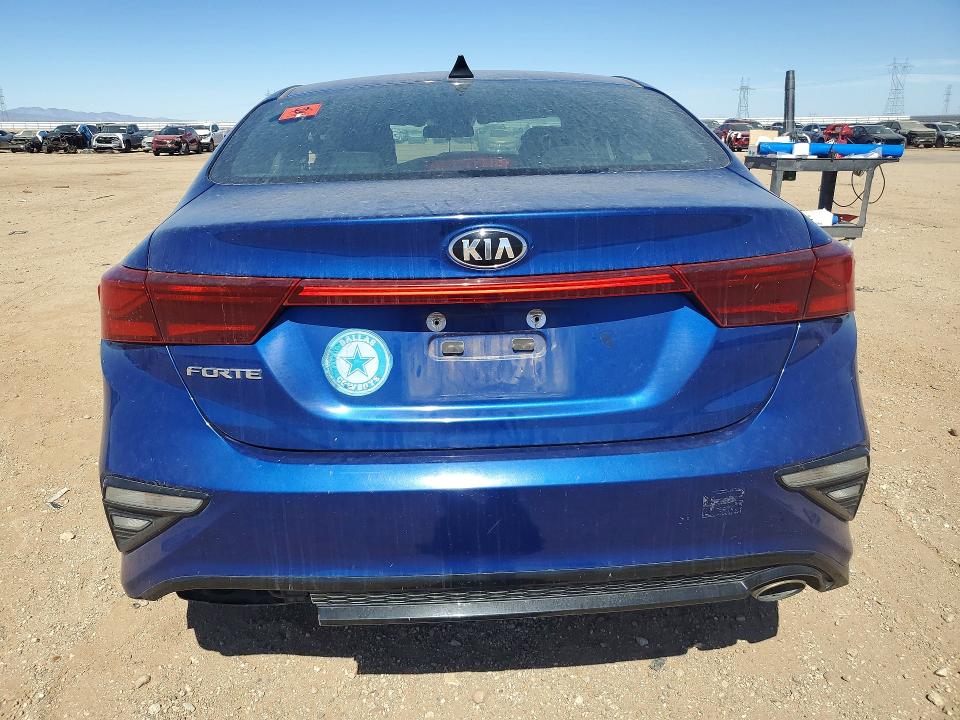 58963586 :رقم المزاد ، 3KPF24AD4ME317080 vin ، 2021 Kia Forte مزاد بيع