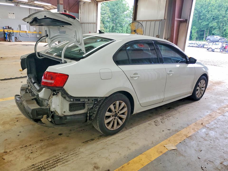 55776136 :رقم المزاد ، 3VWLA7AJXFM341161 vin ، 2015 Volkswagen Jetta مزاد بيع