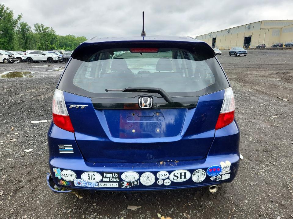 58901386 :رقم المزاد ، JHMGE8H51DC062461 vin ، 2013 Honda Fit مزاد بيع