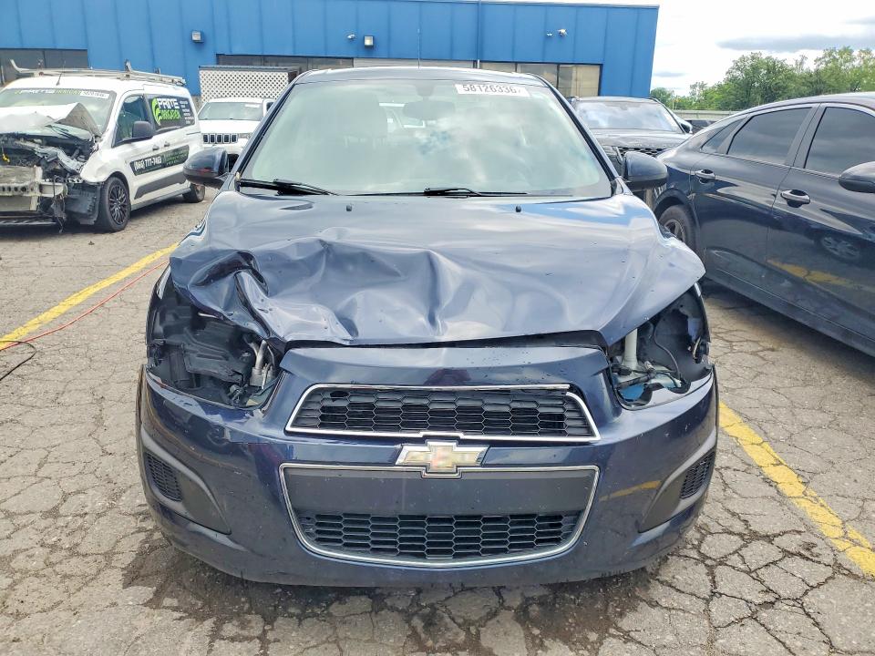 58126336 :رقم المزاد ، 1G1JC5SH2F4130948 vin ، 2015 Chevrolet Sonic مزاد بيع