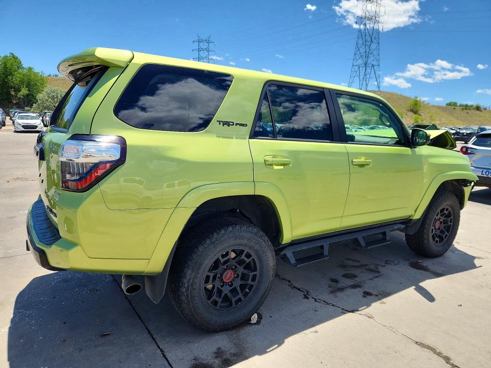 56975326 :رقم المزاد ، JTELU5JR8N6000436 vin ، 2022 Toyota 4runner مزاد بيع