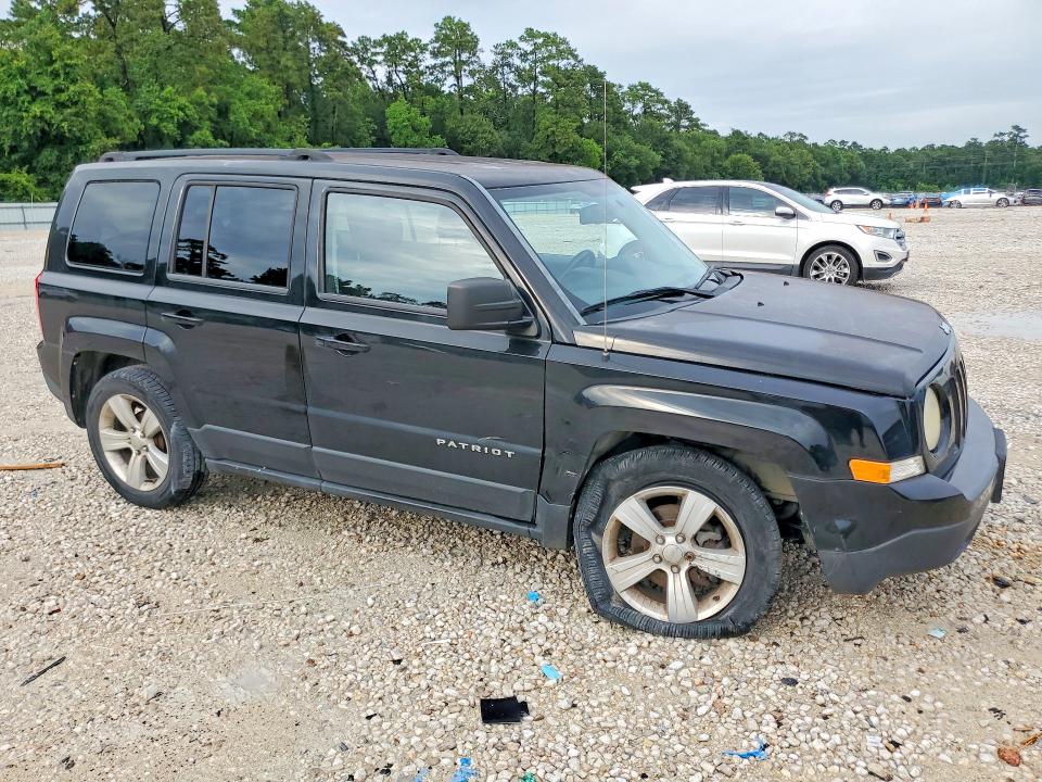57512726 :رقم المزاد ، 1C4NJPFA7CD704690 vin ، 2012 Jeep Patriot مزاد بيع