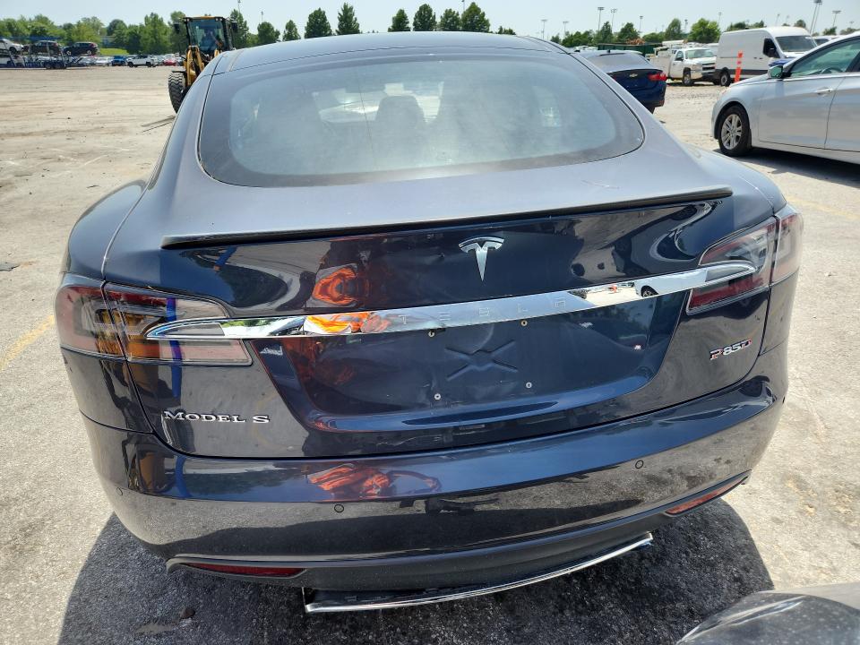 Продажа на аукционе авто 2015 Tesla Model S, vin: 5YJSA1H28FFP77750, номер лота: 59136926