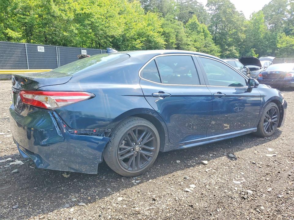 57015456 :رقم المزاد ، 4T1B11HK2KU702877 vin ، 2019 Toyota Camry مزاد بيع