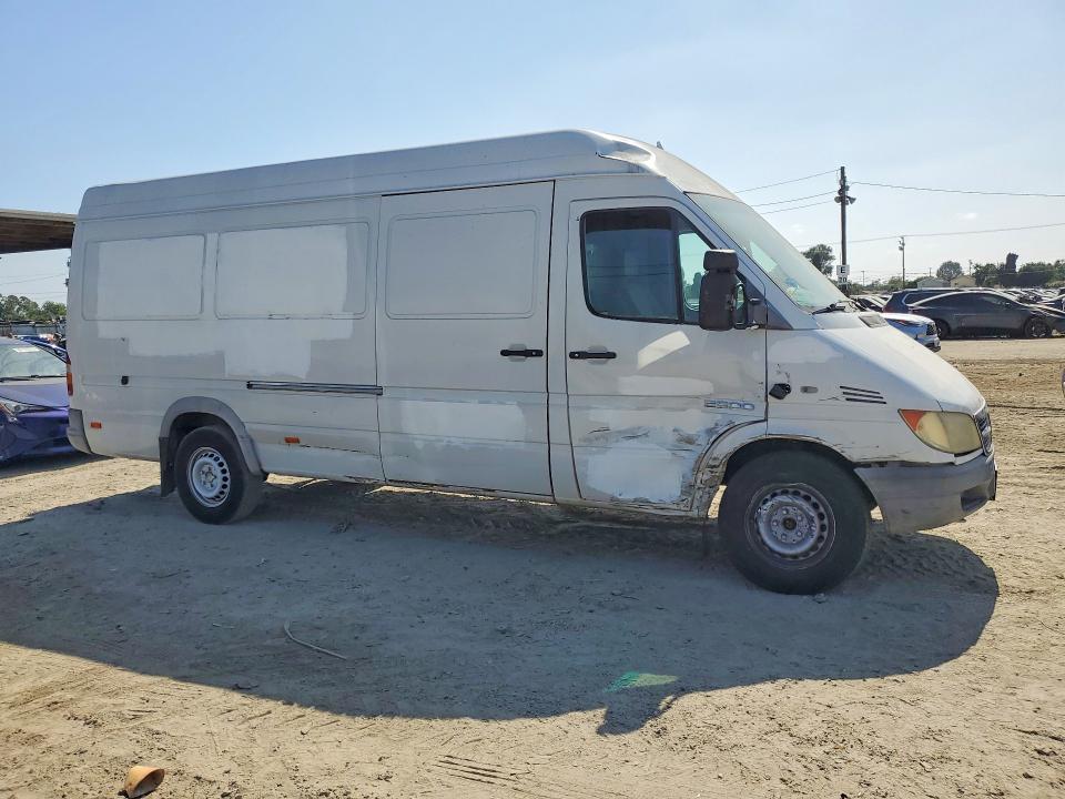 55422946 :رقم المزاد ، WD2PD744855745886 vin ، 2005 Dodge Sprinter مزاد بيع