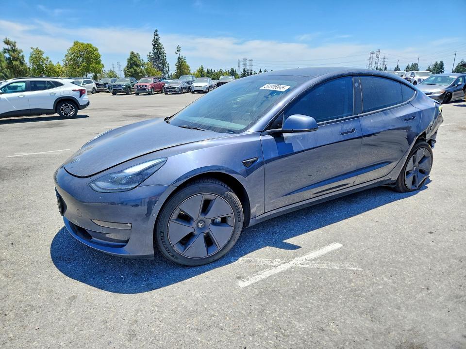 2022 Tesla Model 3 მანქანა იყიდება აუქციონზე, vin: 5YJ3E1EB9NF345759, აუქციონის ნომერი: 57205966