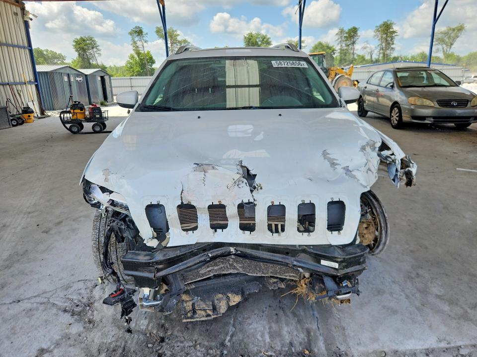 58725856 :رقم المزاد ، 1C4PJMJX0KD161166 vin ، 2019 Jeep Cherokee مزاد بيع