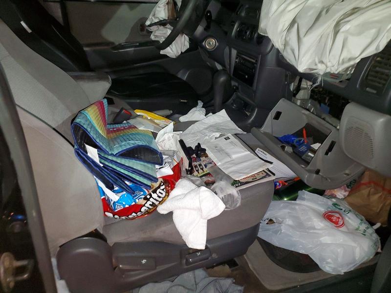 57630776 :رقم المزاد ، JA4LS21H02J028377 vin ، 2002 Mitsubishi Montero مزاد بيع