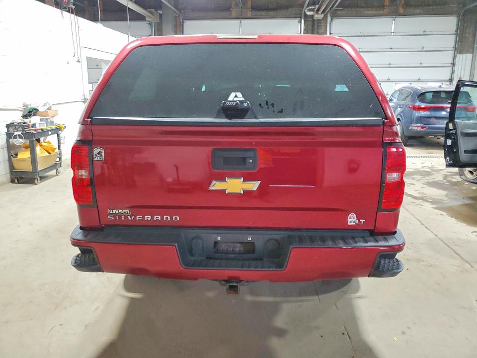 55816216 :رقم المزاد ، 3GCUKREC8JG583370 vin ، 2018 Chevrolet Silverado مزاد بيع