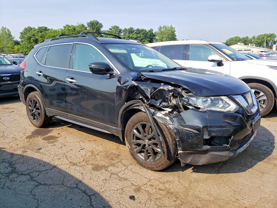 58576946 :رقم المزاد ، 5N1AT2MV5HC892586 vin ، 2017 Nissan Rogue مزاد بيع