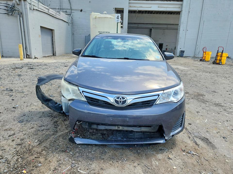 2014 Toyota Camry მანქანა იყიდება აუქციონზე, vin: 4T4BF1FK2ER406238, აუქციონის ნომერი: 58557876