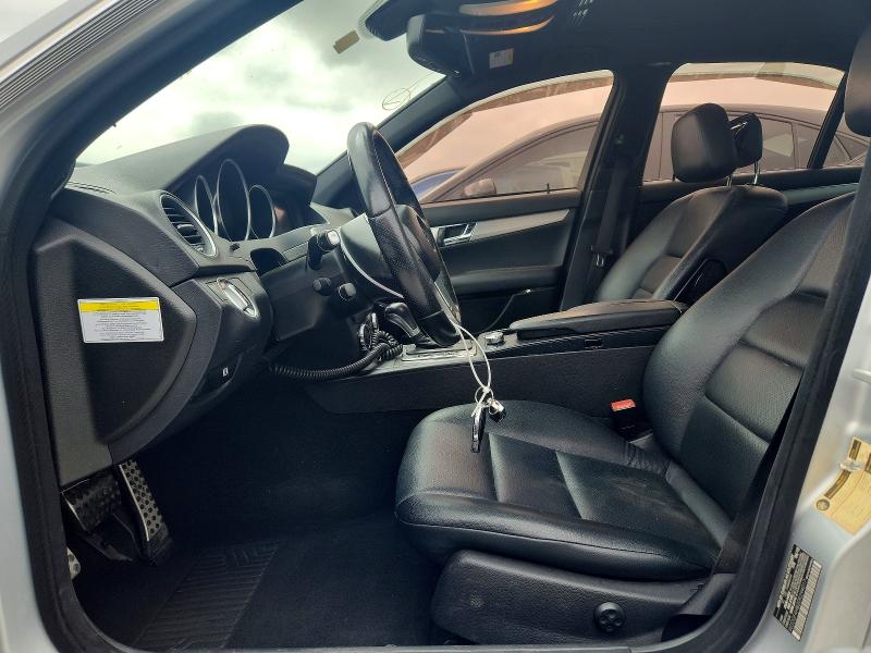 2013 Mercedes-benz C მანქანა იყიდება აუქციონზე, vin: WDDGF4HB2DR294017, აუქციონის ნომერი: 57132886