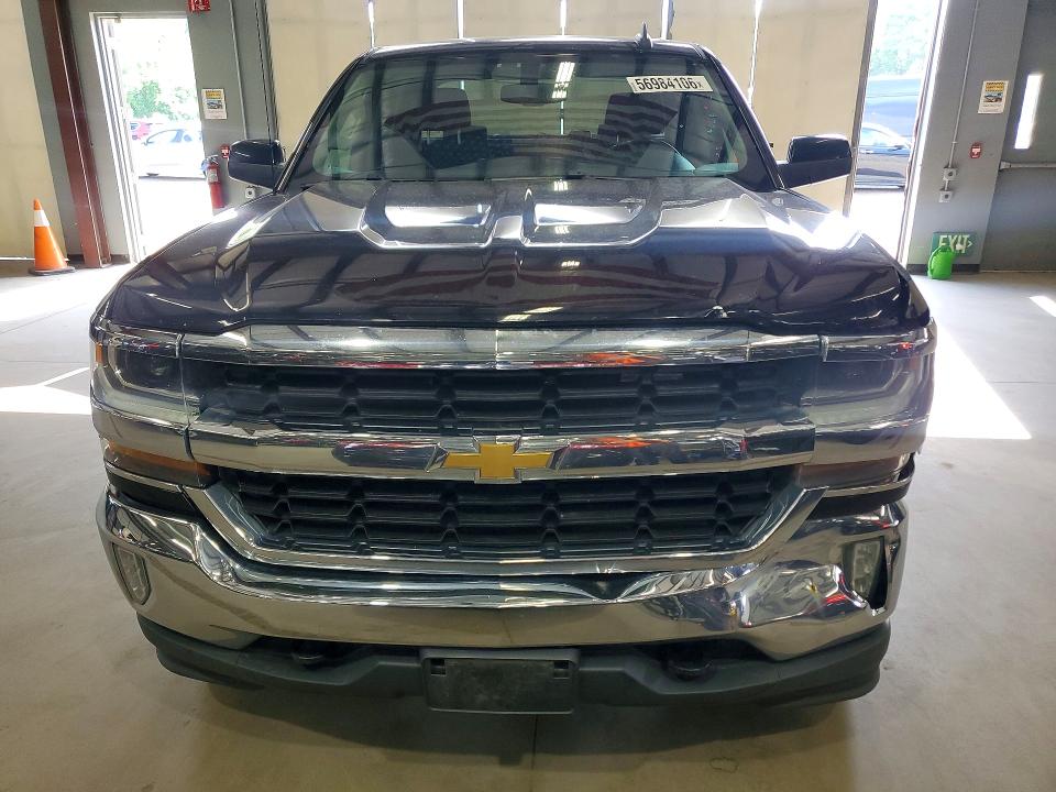 Продаж на аукціоні авто 2018 Chevrolet Silverado, vin: 3GCUKREC6JG582461, номер лоту: 56984106