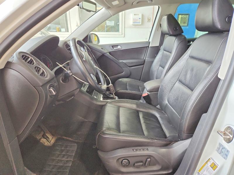 56361536 :رقم المزاد ، WVGUV7AX1HW509056 vin ، 2017 Volkswagen Tiguan مزاد بيع