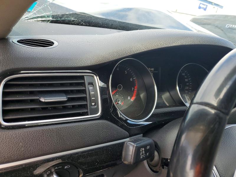 2017 Volkswagen Jetta მანქანა იყიდება აუქციონზე, vin: 3VWDB7AJ5HM371351, აუქციონის ნომერი: 57698016