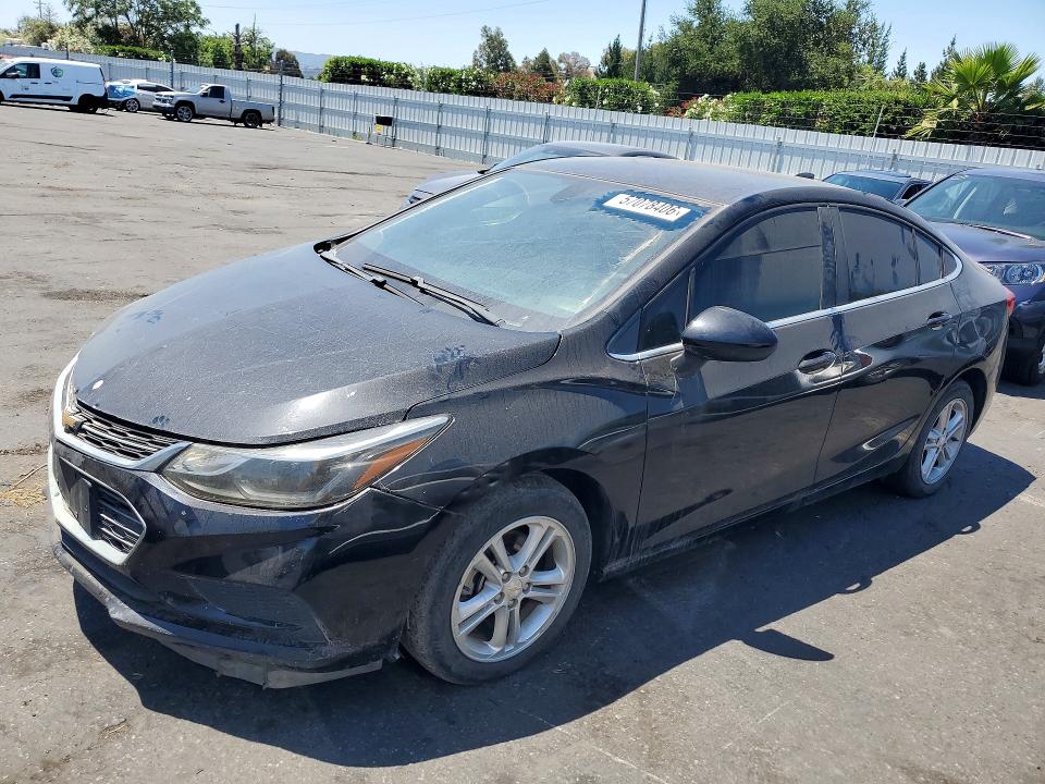 Продаж на аукціоні авто 2018 Chevrolet Cruze, vin: 1G1BE5SM2J7243608, номер лоту: 57078406