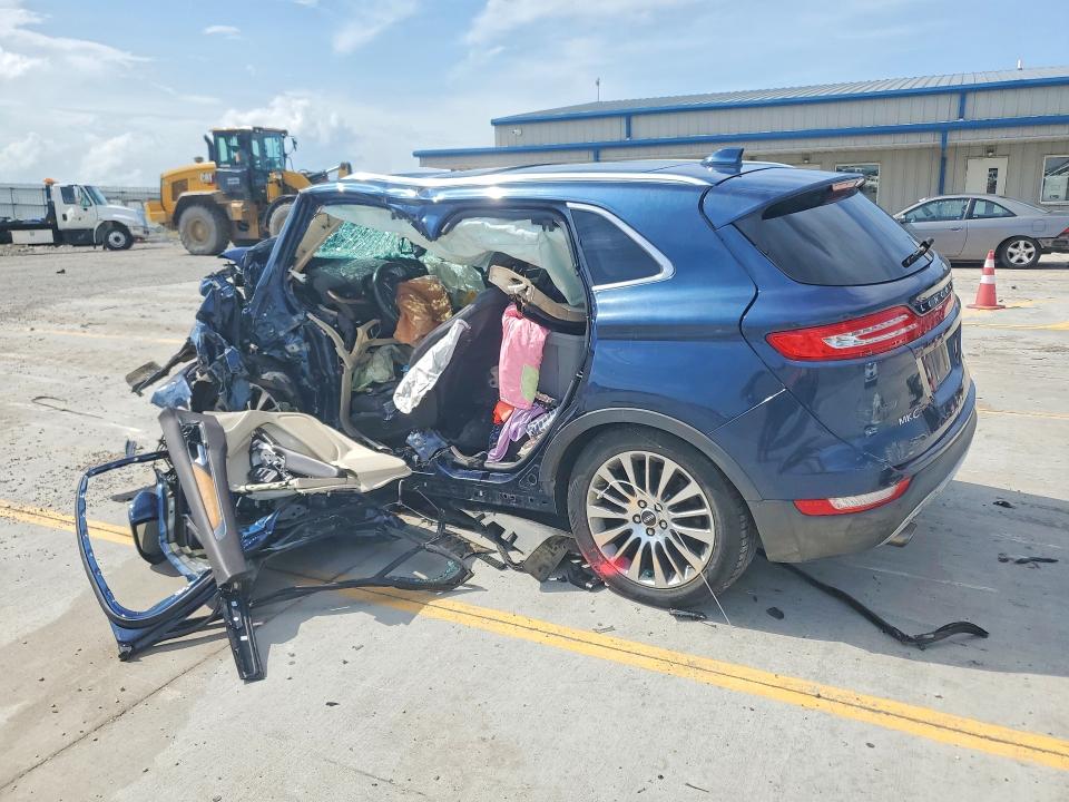 56502126 :رقم المزاد ، 5LMCJ1A94FUJ00920 vin ، 2015 Lincoln Mkc مزاد بيع