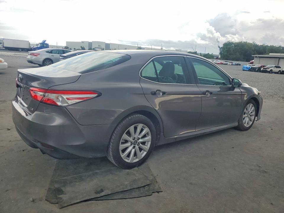 Aukcja sprzedaży 2018 Toyota Camry, vin: 4T1B11HK4JU141399, numer aukcji: 55937876