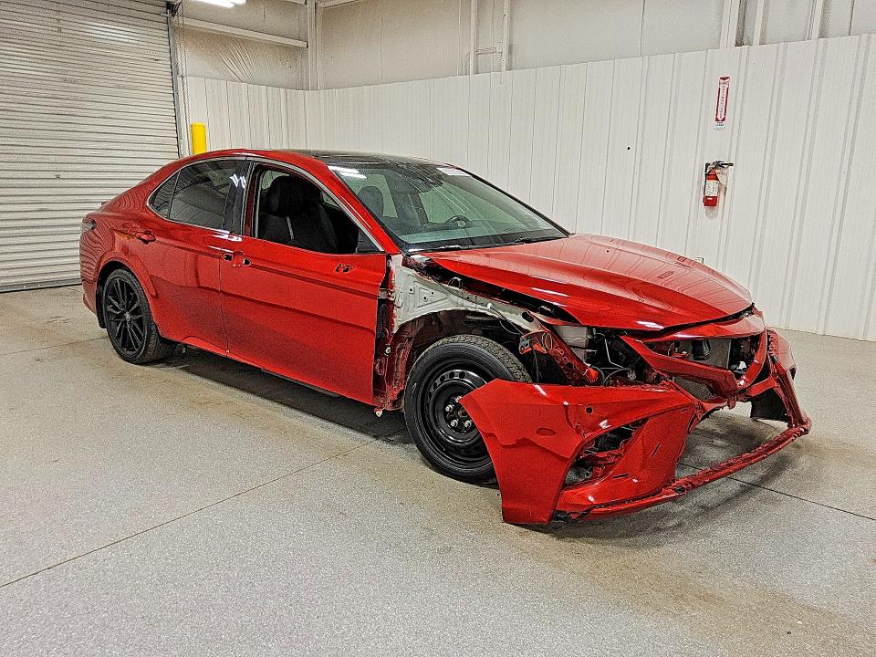 Продаж на аукціоні авто 2021 Toyota Camry, vin: 4T1KZ1AK4MU058661, номер лоту: 55635816