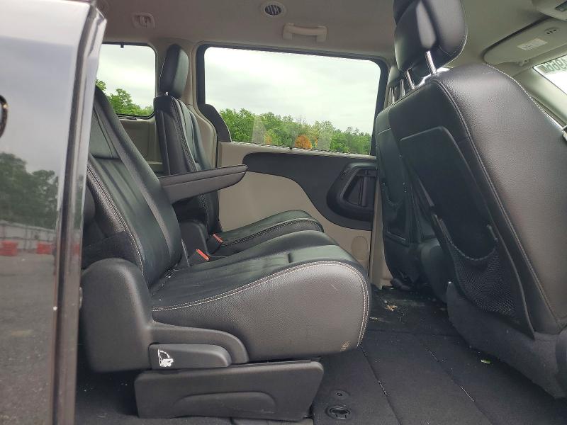 56494966 :رقم المزاد ، 2C4RC1BG6FR727527 vin ، 2015 Chrysler Town & Country مزاد بيع