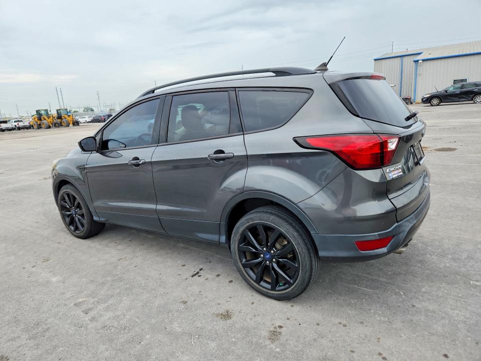 55000686 :رقم المزاد ، 1FMCU0GD8KUC26742 vin ، 2019 Ford Escape مزاد بيع