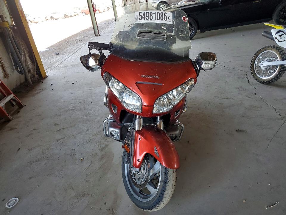 54981086 :رقم المزاد ، 1HFSC47M88A703213 vin ، 2008 Honda Gl1800 مزاد بيع