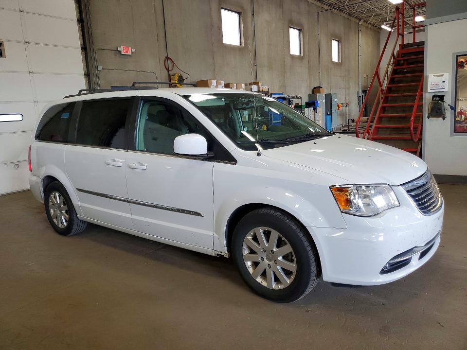 58489596 :رقم المزاد ، 2C4RC1BG3FR534333 vin ، 2015 Chrysler Town & Country مزاد بيع
