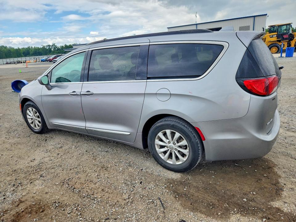 Продажа на аукционе авто 2017 Chrysler Pacifica, vin: 2C4RC1BG1HR796743, номер лота: 57660156