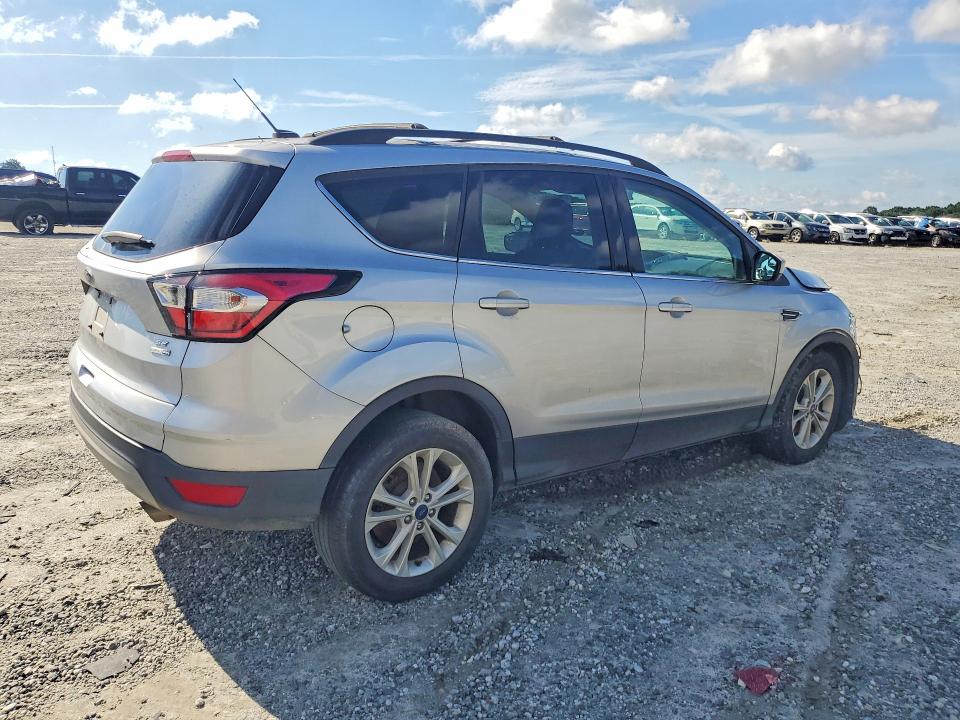 2018 Ford Escape მანქანა იყიდება აუქციონზე, vin: 1FMCU9GD1JUA87184, აუქციონის ნომერი: 57520396