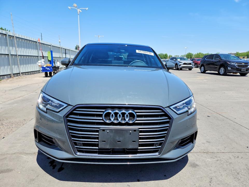 2020 Audi A3 მანქანა იყიდება აუქციონზე, vin: WAUAUGFF8LA102882, აუქციონის ნომერი: 58200416
