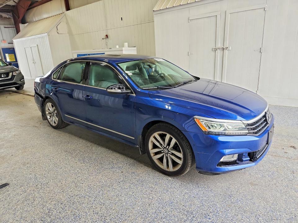 2017 Volkswagen Passat მანქანა იყიდება აუქციონზე, vin: 1VWCM7A33HC068870, აუქციონის ნომერი: 56695136