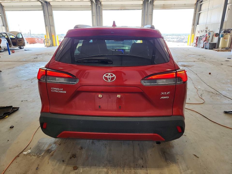 56322646 :رقم المزاد ، 7MUDAABG1PV068111 vin ، 2023 Toyota Corolla Cross مزاد بيع