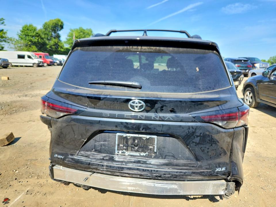 56105846 :رقم المزاد ، 5TDYRKEC1TS304575 vin ، 2026 Toyota Sienna مزاد بيع