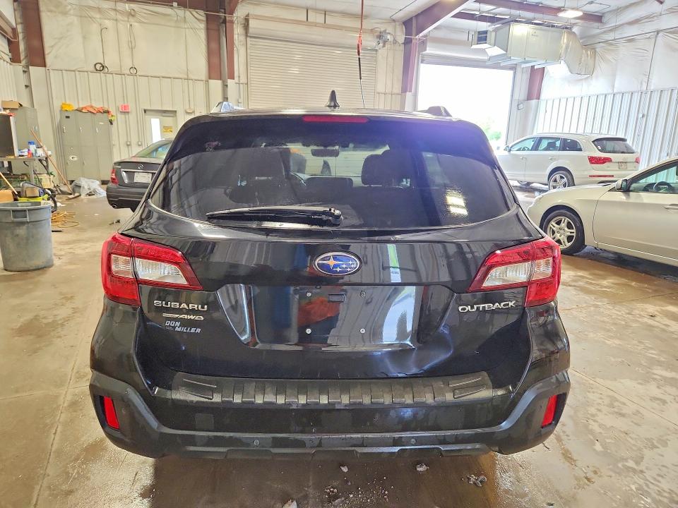 55416186 :رقم المزاد ، 4S4BSATC1J3210133 vin ، 2018 Subaru Outback مزاد بيع