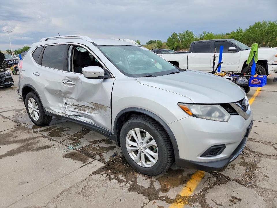 2015 Nissan Rogue მანქანა იყიდება აუქციონზე, vin: KNMAT2MV9FP555428, აუქციონის ნომერი: 56125066