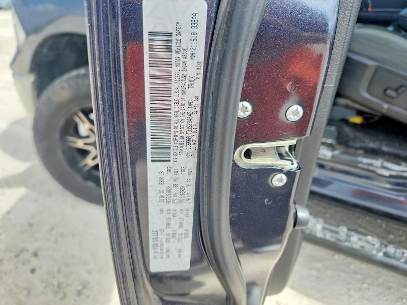 58937596 :رقم المزاد ، 1C6RR6LT9JS234642 vin ، 2018 Ram 1500 مزاد بيع