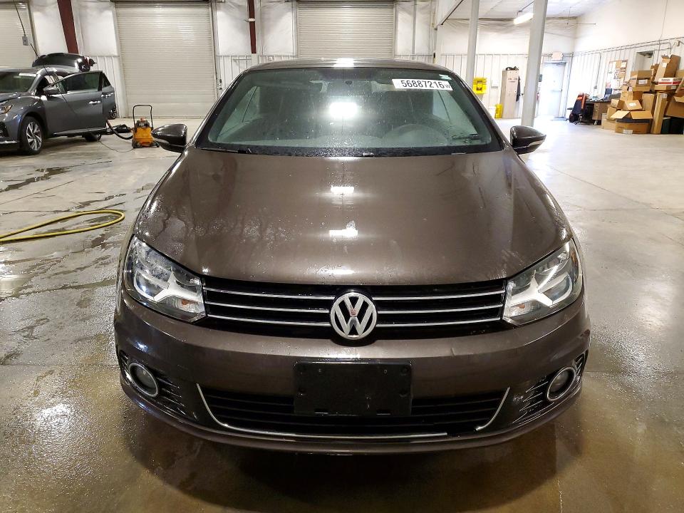 56887216 :رقم المزاد ، WVWBW8AH1DV008028 vin ، 2023 Volkswagen Eos مزاد بيع
