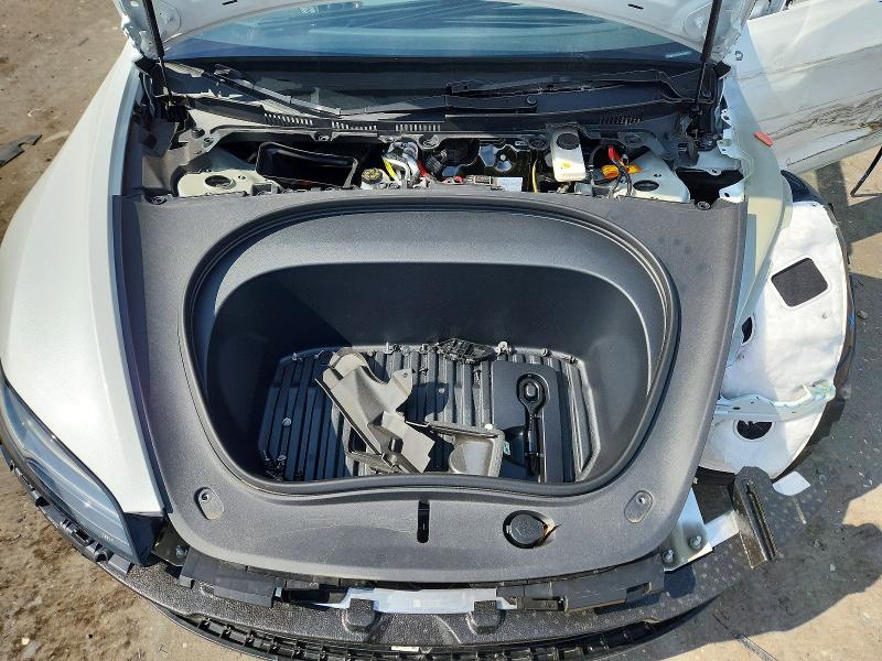 58835916 :رقم المزاد ، 5YJ3E1EB3SF069963 vin ، 2025 Tesla Model 3 مزاد بيع