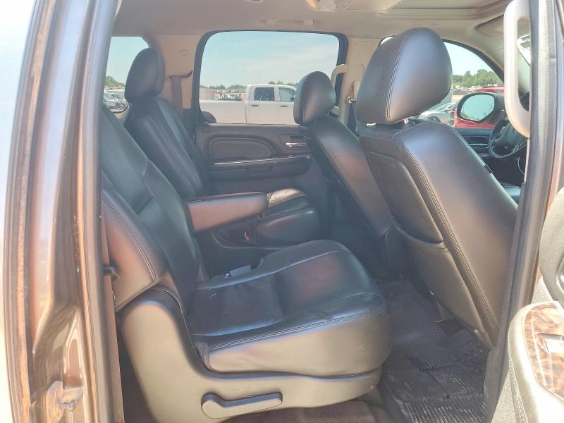 2014 Gmc Yukon Xl მანქანა იყიდება აუქციონზე, vin: 1GKS1MEFXER125198, აუქციონის ნომერი: 57400756